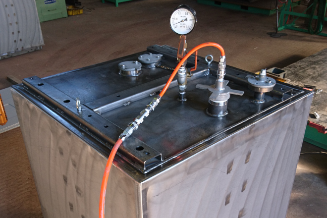 ガソリンタンク